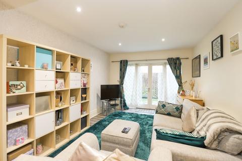 2 bedroom ground floor flat for sale, Westbourne Manor, Sheffield S10