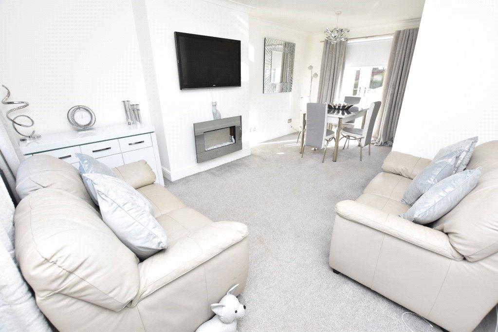 Paisley, Renfrewshire PA2 3 bed terraced house for sale £148,995
