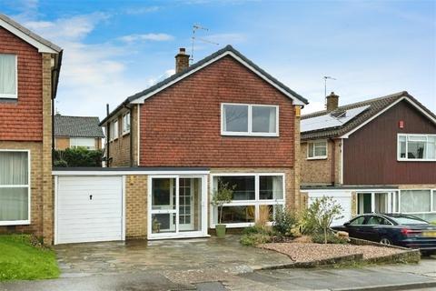 3 bedroom detached house for sale - Ullswater Crescent, Bramcote, NG9 3BE