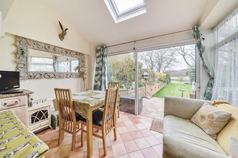 26 Greenway, Chesham, HP5 2BX