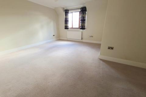 2 bedroom apartment to rent, Warwick Road, Cleeves Court, HP9