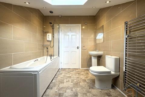 2 bedroom penthouse for sale, Trafalgar Road, Birkdale , Southport, Merseyside, PR8