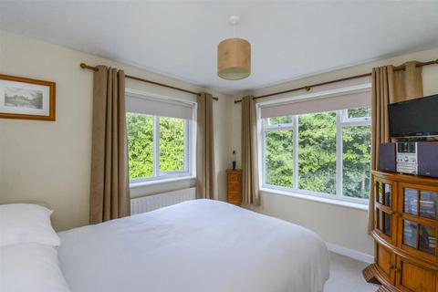17 Broombank, Huddersfield, HD2 2DJ