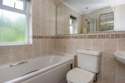 17 Broombank, Huddersfield, HD2 2DJ