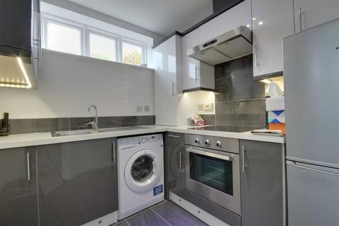 1 bedroom flat to rent, Pennington Drive, London, N21