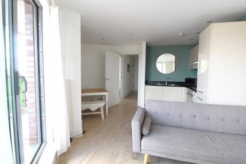2 bedroom flat to rent, Cross Green Lane, Leeds, LS9