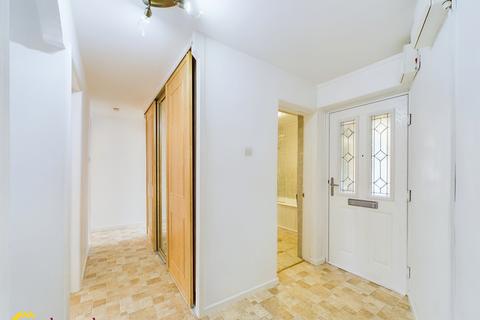 2 bedroom flat for sale, Manor Court, Fenny Compton CV47