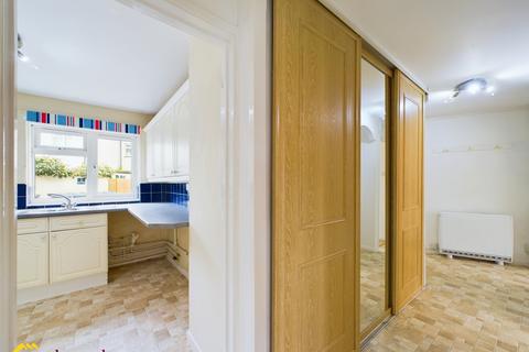 2 bedroom flat for sale, Manor Court, Fenny Compton CV47