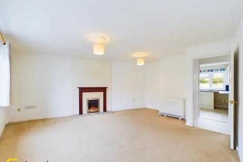 2 bedroom flat for sale, Manor Court, Fenny Compton CV47