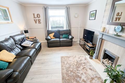 3 bedroom flat for sale - Constarry Road, Kilsyth G65