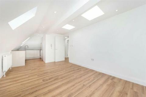 2 bedroom apartment to rent - Ossulton Way London N2