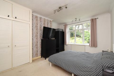 31 The Chase, Bromley, BR1 3DE