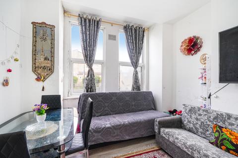 2 bedroom apartment for sale, Gurney Road, London, E15