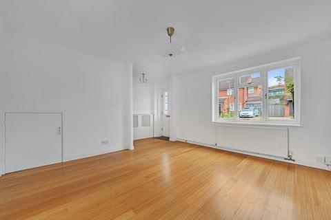12 Tudor Walk, Leatherhead, KT22 7HX