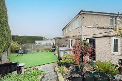16 Robin Drive, Bradford, BD2 2HA