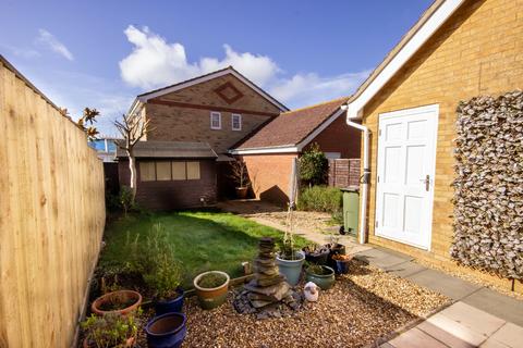 4 bedroom end of terrace house for sale, Osborne Heights, East Cowes