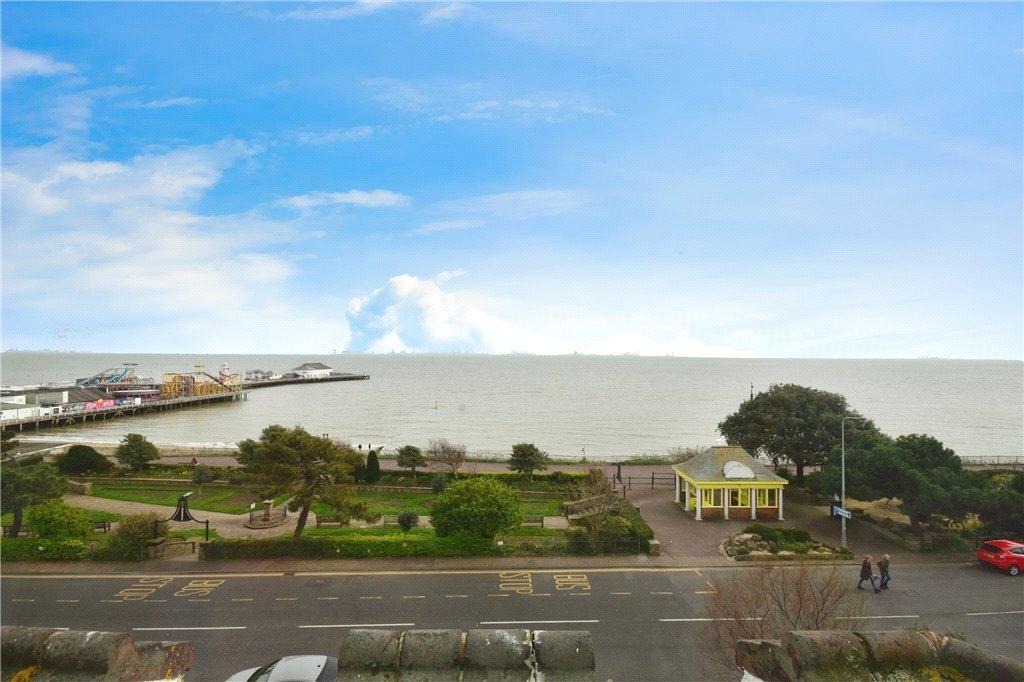 Marine Parade West, ClactononSea... 2 bed apartment for sale £150,000