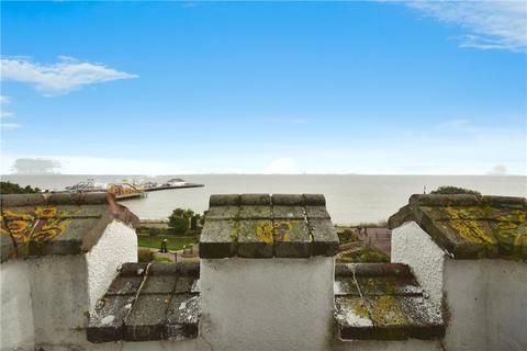 2 bedroom apartment for sale, Marine Parade West, Clacton-on-Sea, Essex