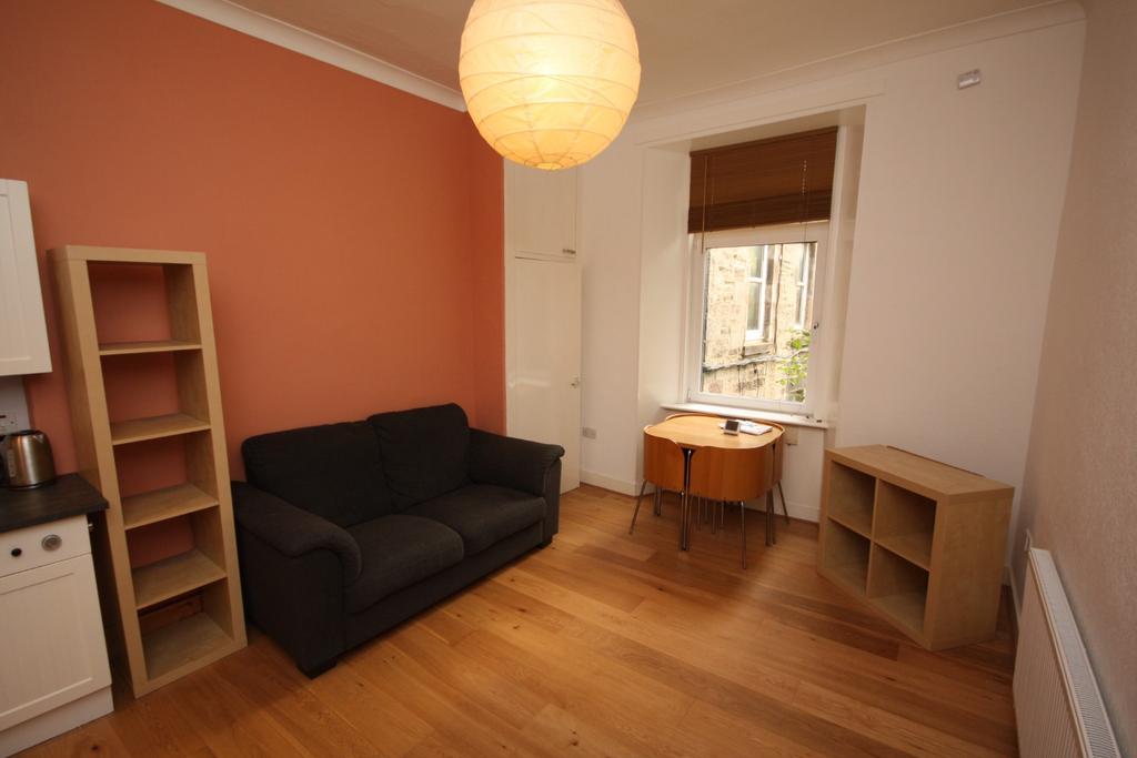 Apartment in Edinburgh - View 2