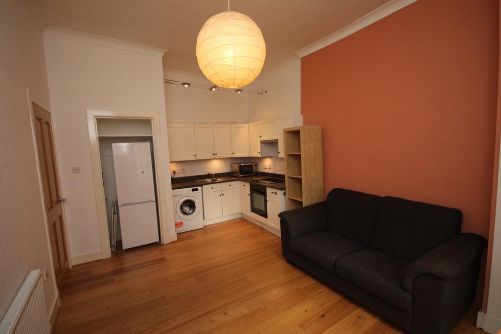Apartment in Edinburgh - View 4