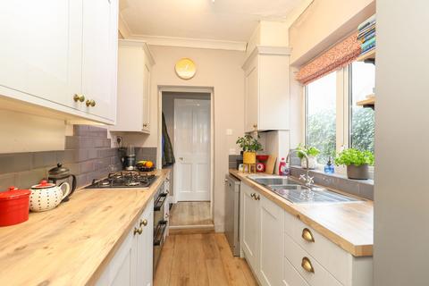 22 Manor Road, Chesterfield, S40 1HX