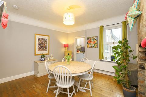 22 Manor Road, Chesterfield, S40 1HX