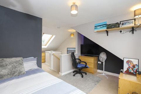 22 Manor Road, Chesterfield, S40 1HX
