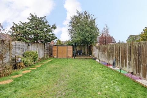 3 bedroom semi-detached house for sale, Pembury Close, Hayes