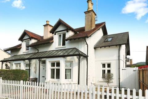 2 bedroom semi-detached house for sale, Shurdington Road, Cheltenham, Gloucestershire, GL53