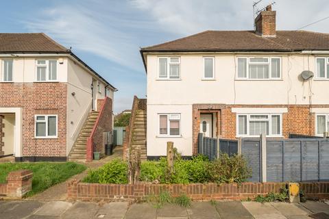 9a Northdown Close, Ruislip, HA4 6JY