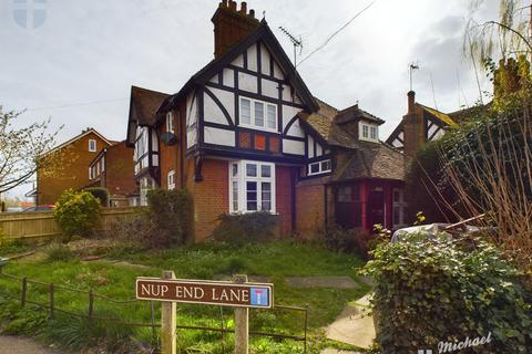 2 bedroom end of terrace house to rent, Nup End Lane, Aylesbury