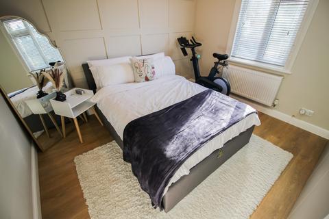 1 bedroom maisonette to rent, Rickmansworth Road, HA5