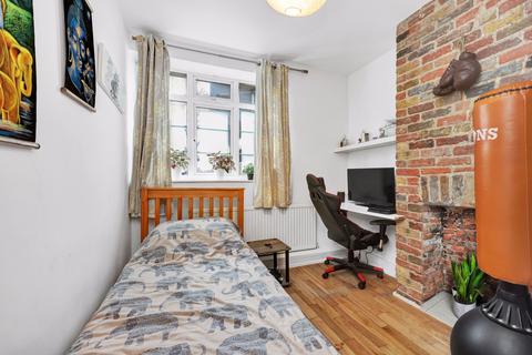 Flat 3, Courtlands Harrington Hill, London, E5 9HB
