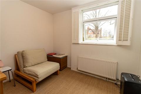2 bedroom flat for sale, Milton Road, Harpenden, Hertfordshire