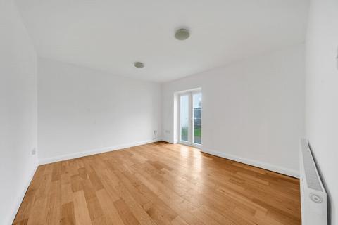 Flat 4, 24 Churchdown, Bromley, BR1 5PT