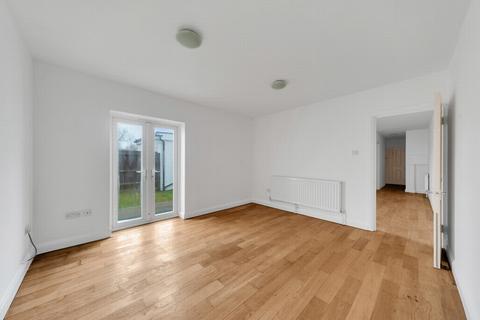 Flat 4, 24 Churchdown, Bromley, BR1 5PT