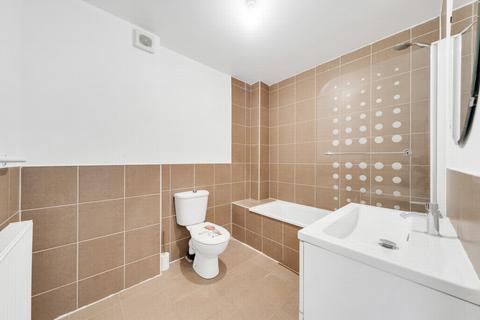 Flat 4, 24 Churchdown, Bromley, BR1 5PT