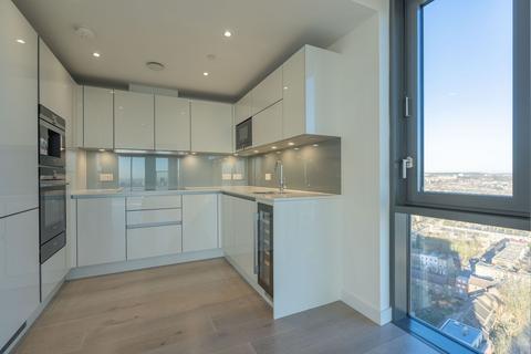 2 bedroom penthouse to rent - City North Place, City North East Tower, N4