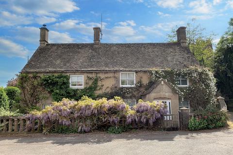 4 bedroom detached house for sale, The Cross, Stonesfield, OX29