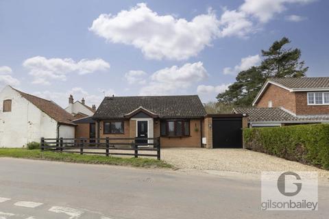 3 bedroom detached bungalow for sale - Ranworth Road, Norwich NR13