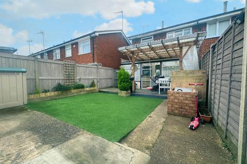 11 Abbey Walk, Houghton Regis, Dunstable, LU5 5PP
