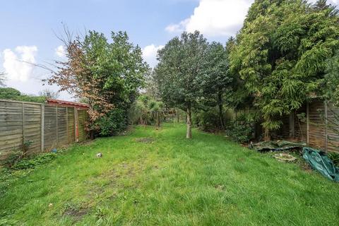 18 Hazel Crescent, Reading, RG2 7ND