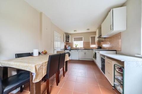 18 Hazel Crescent, Reading, RG2 7ND