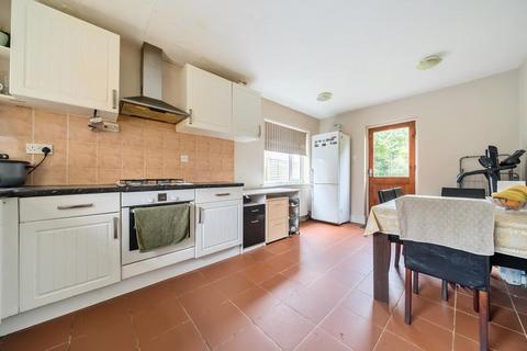 18 Hazel Crescent, Reading, RG2 7ND