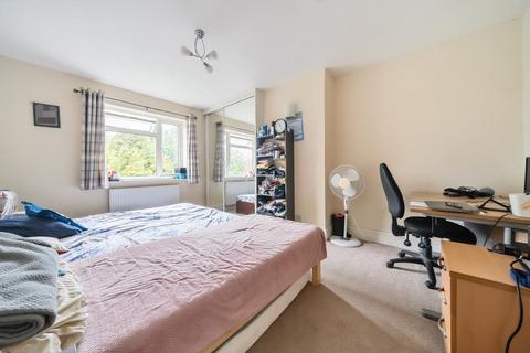 18 Hazel Crescent, Reading, RG2 7ND