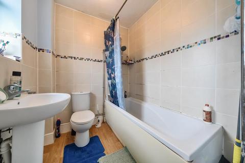 18 Hazel Crescent, Reading, RG2 7ND