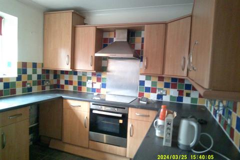 2 bedroom flat to rent - Dunningford Close, Hornchurch RM12