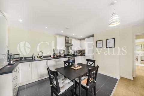 2 bedroom apartment to rent - Fabian Bell Tower, Bow E3