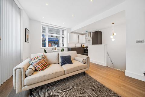 2 bedroom flat for sale, Putney Bridge Road, London