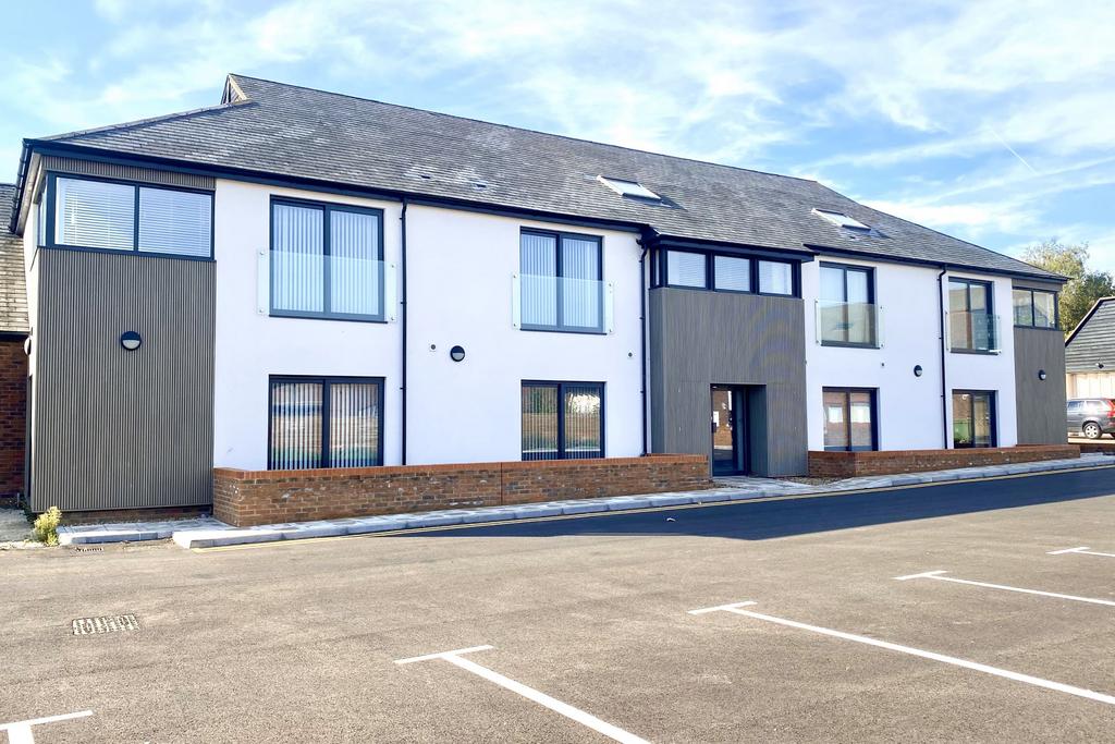 Thame, Oxfordshire 1 bed apartment £1,050 pcm (£242 pw)